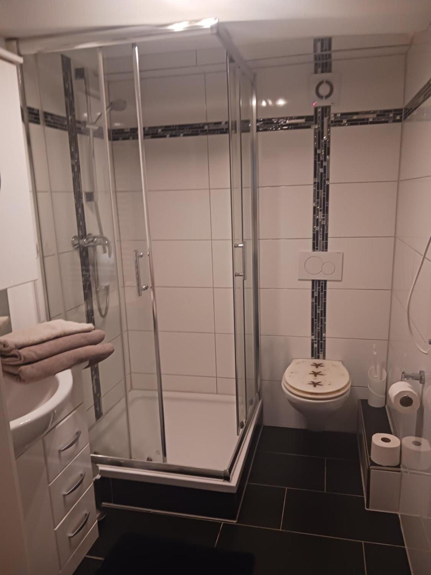 Moderne Wohnung In Ruhiger Lage Stolberg  Exterior foto